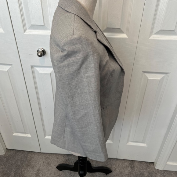 Babaton from Aritizia size 2 wool jacket - Picture 7 of 10